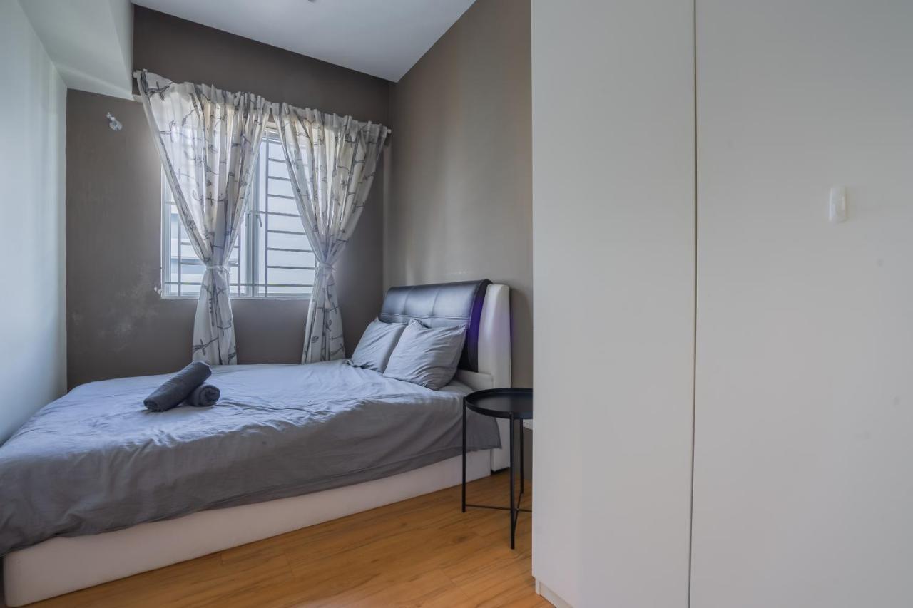 Cozy 2-Bedroom For 4 Pax With Pool - Субанг-Джая Экстерьер фото